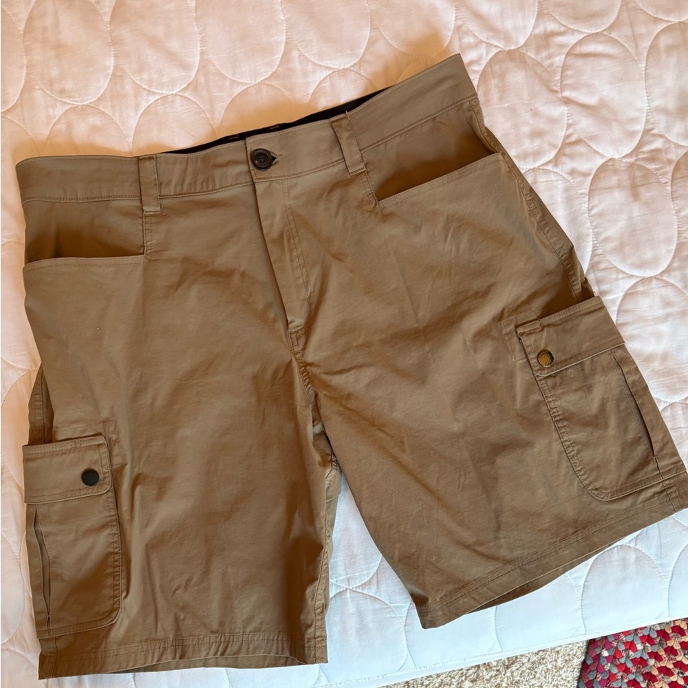 Orvis Tan Cargo Shorts Outdoor Essential